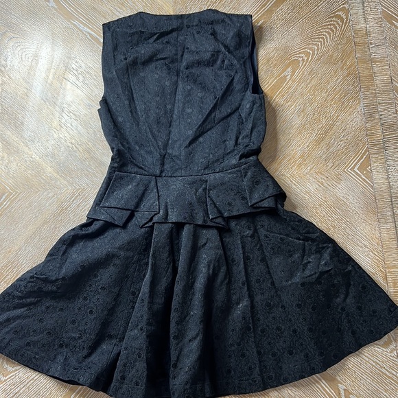 ROBERT RODRIGUEZ Black V-Neck Embroidery Print Silk Peplum Dress 0 - Picture 2 of 7